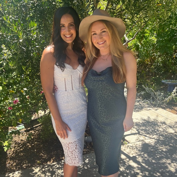 Meet your Posher, Erica - Picture 2 of 4